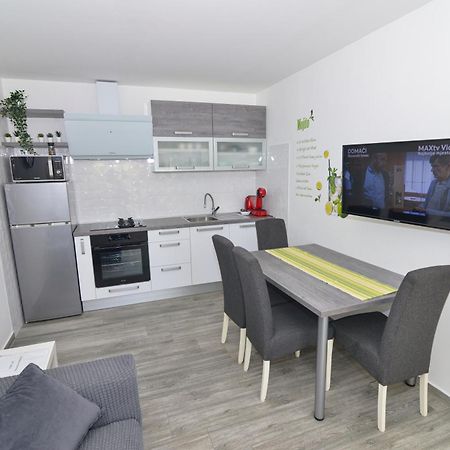 Memory Box Apartman - Szybenik Zewnętrze zdjęcie